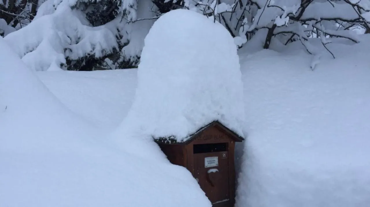 Ski In And Out 2-Bed Apartment In Meribel Les Allues